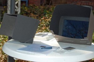 Ausstellung auf dem tisch und am körper